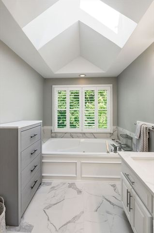 35 Harmony Ln, Methuen, MA 01844