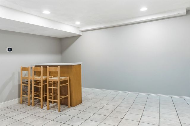 35 Harmony Ln, Methuen, MA 01844