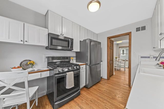 2022 N 81st STREET, Wauwatosa, WI 53213