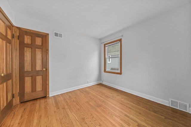 2022 N 81st STREET, Wauwatosa, WI 53213