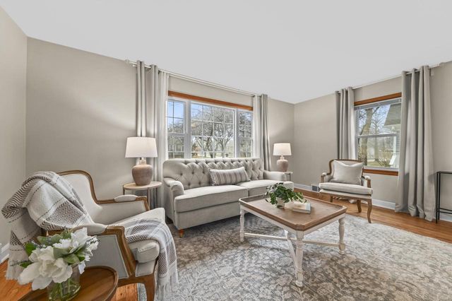 2022 N 81st STREET, Wauwatosa, WI 53213