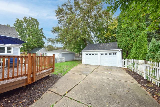 2022 N 81st STREET, Wauwatosa, WI 53213