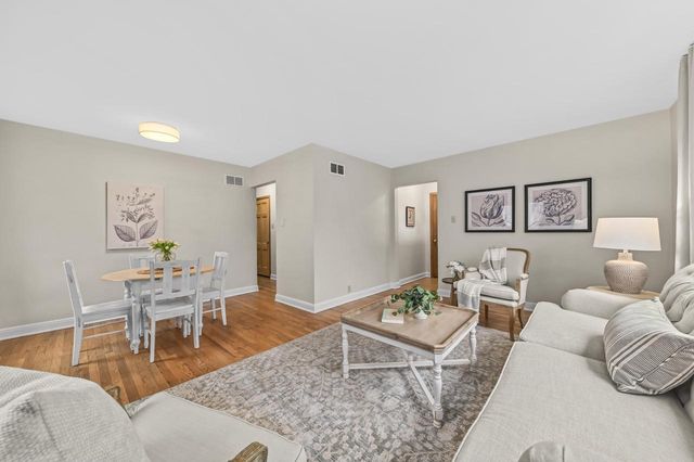 2022 N 81st STREET, Wauwatosa, WI 53213