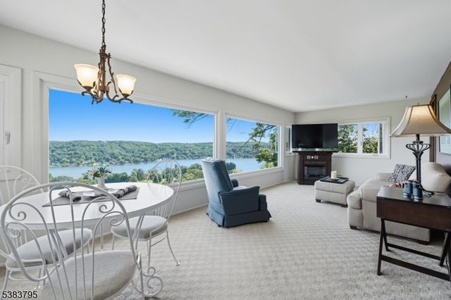 9 Golfview Ter, Sparta Twp., NJ 07871