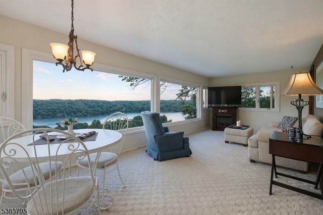 9 Golfview Ter, Sparta Twp., NJ 07871