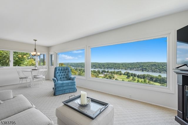 9 Golfview Ter, Sparta Twp., NJ 07871
