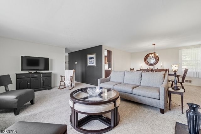 9 Golfview Ter, Sparta Twp., NJ 07871