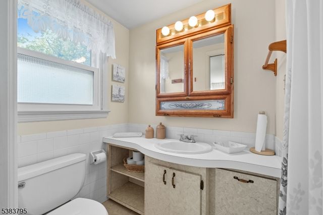 9 Golfview Ter, Sparta Twp., NJ 07871