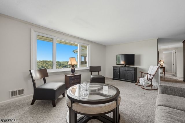 9 Golfview Ter, Sparta Twp., NJ 07871