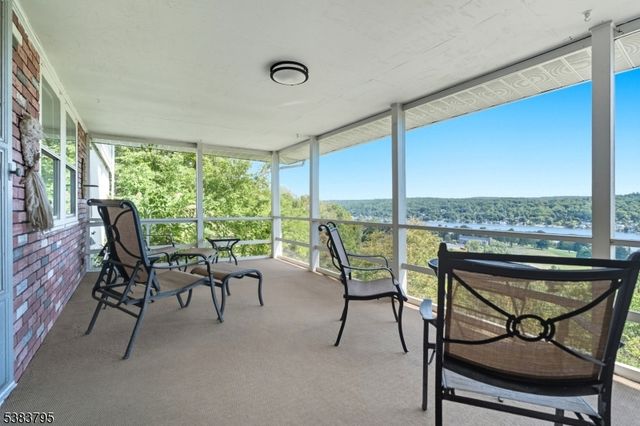 9 Golfview Ter, Sparta Twp., NJ 07871