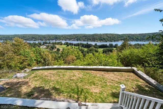 9 Golfview Ter, Sparta Twp., NJ 07871