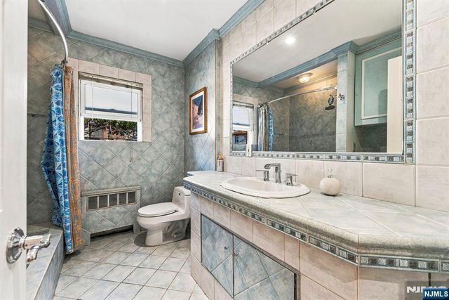 201 Oakdene Place E2, Cliffside Park, NJ 07010