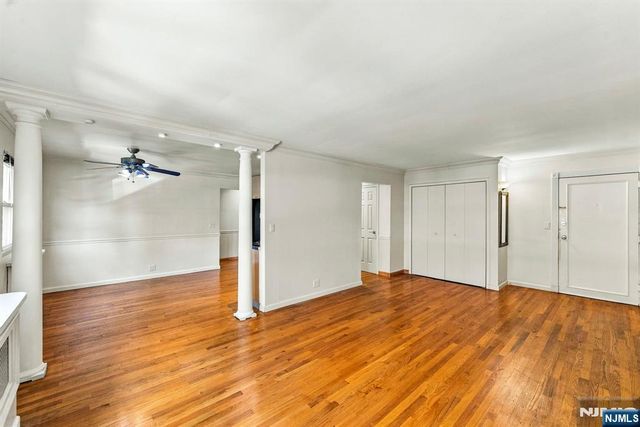 201 Oakdene Place E2, Cliffside Park, NJ 07010