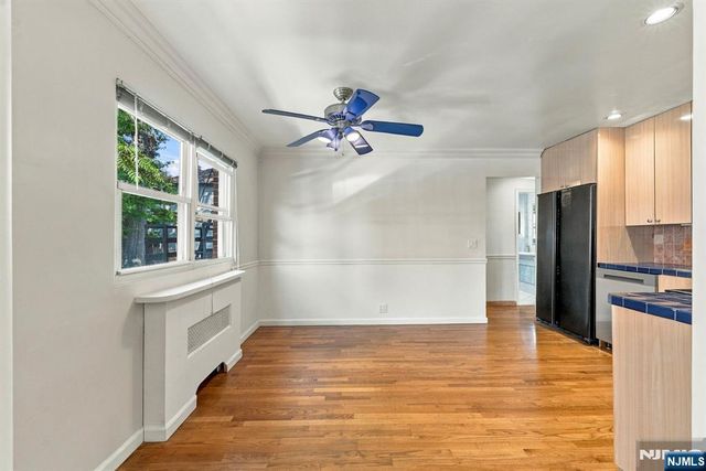 201 Oakdene Place E2, Cliffside Park, NJ 07010