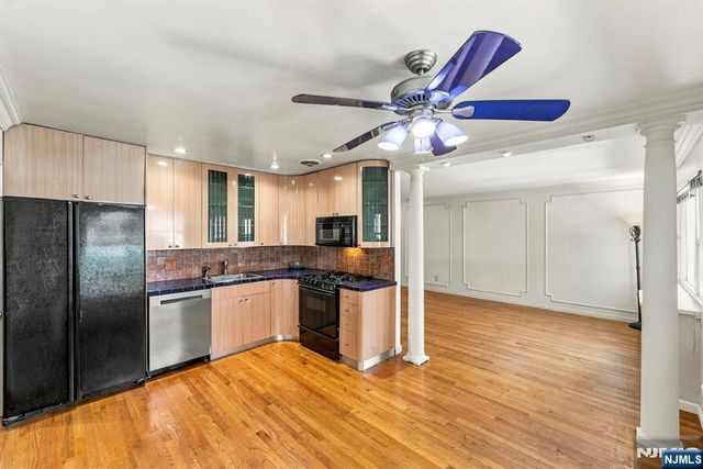 201 Oakdene Place E2, Cliffside Park, NJ 07010