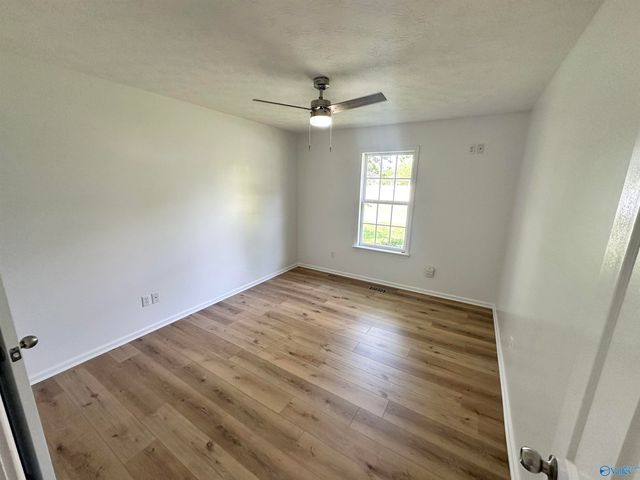 905 Vine Street, Glencoe, AL 35905