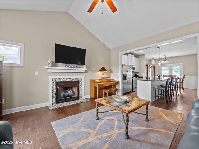 101 Elis Landing Lane, Newport, NC 28570