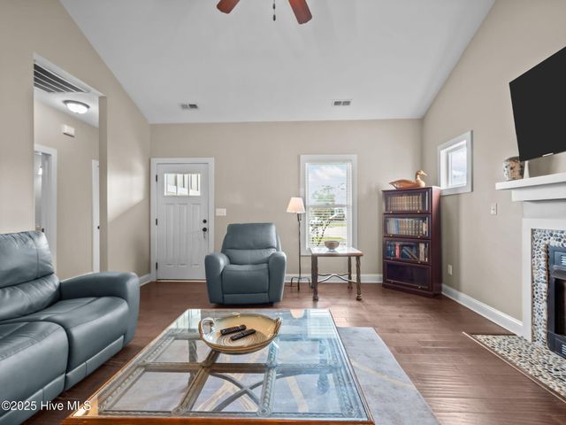 101 Elis Landing Lane, Newport, NC 28570
