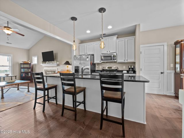 101 Elis Landing Lane, Newport, NC 28570