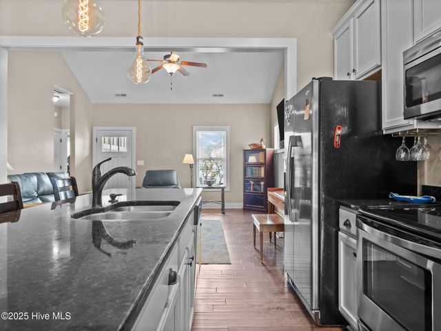 101 Elis Landing Lane, Newport, NC 28570