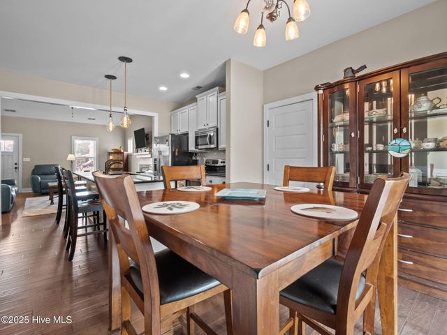 101 Elis Landing Lane, Newport, NC 28570