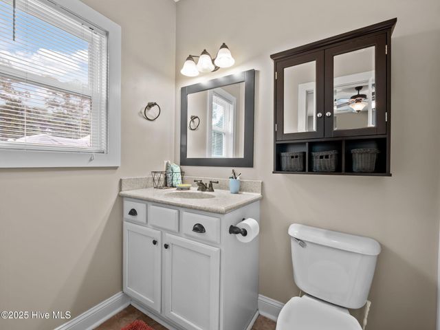 101 Elis Landing Lane, Newport, NC 28570