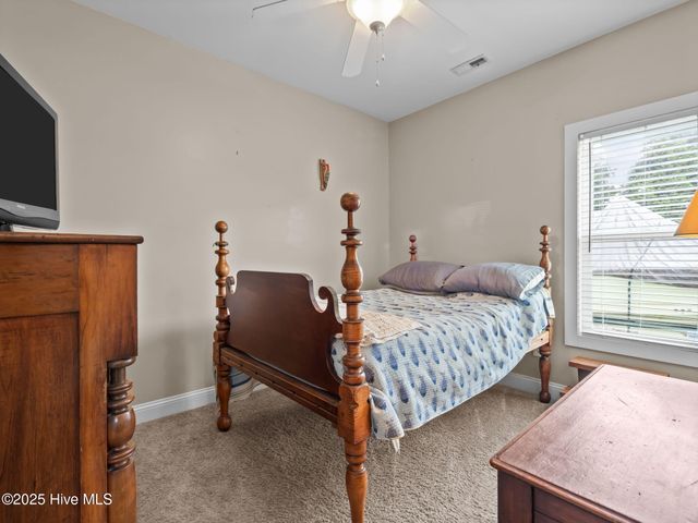 101 Elis Landing Lane, Newport, NC 28570