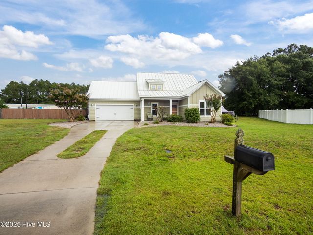 101 Elis Landing Lane, Newport, NC 28570