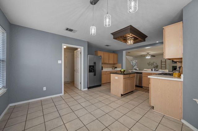 131 Masonwood DR, Kyle, TX 78640