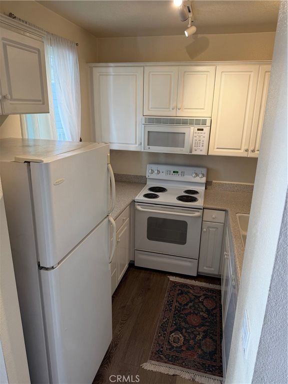 20331 Bluffside 309, Huntington Beach, CA 92646 — photo 2