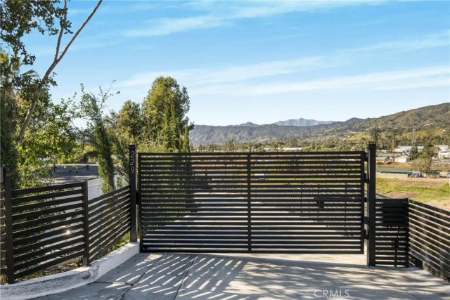 229 W Gladstone, San Dimas, CA 91773