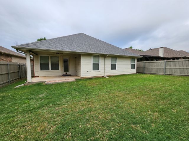 507 Jefferson Lane, Lake Dallas, TX 75065