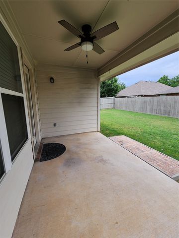 507 Jefferson Lane, Lake Dallas, TX 75065