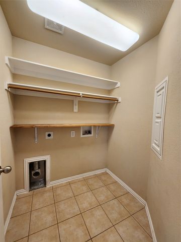 507 Jefferson Lane, Lake Dallas, TX 75065