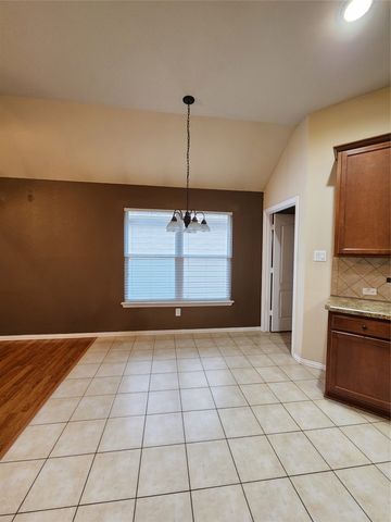 507 Jefferson Lane, Lake Dallas, TX 75065