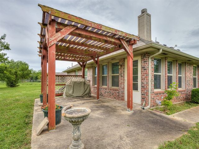 14114 S Pennsylvania Avenue, Edmond, OK 73025