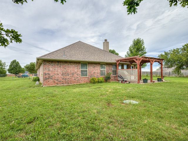 14114 S Pennsylvania Avenue, Edmond, OK 73025
