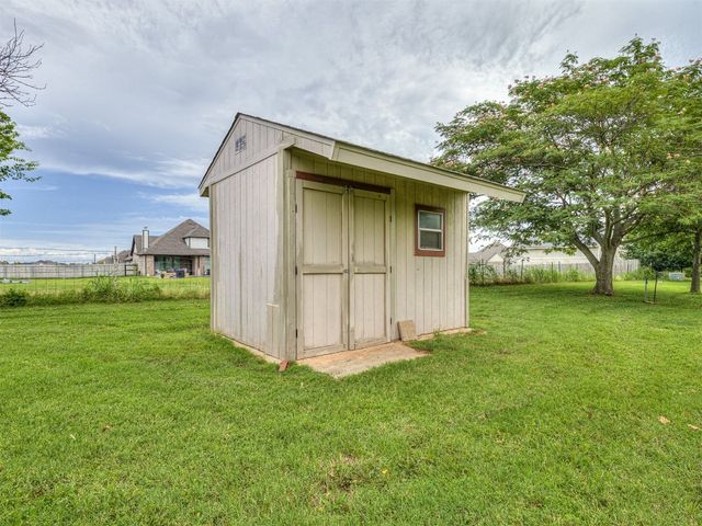 14114 S Pennsylvania Avenue, Edmond, OK 73025