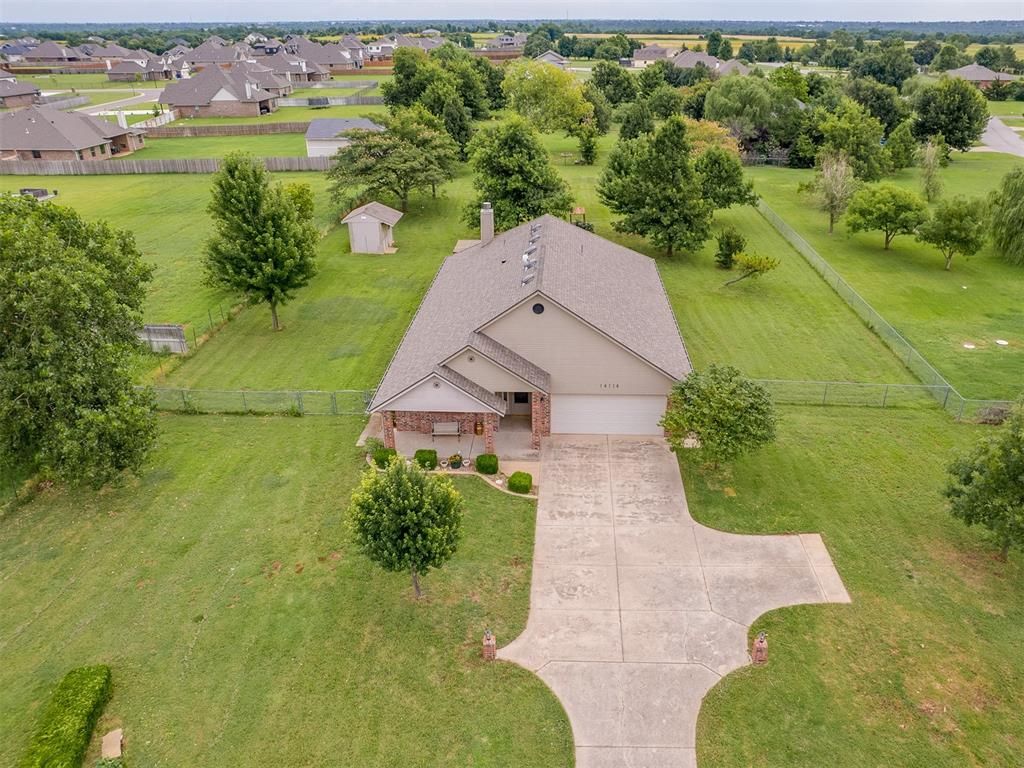 Image 1 of property listing at 14114 S Pennsylvania Avenue, Edmond, OK 73025