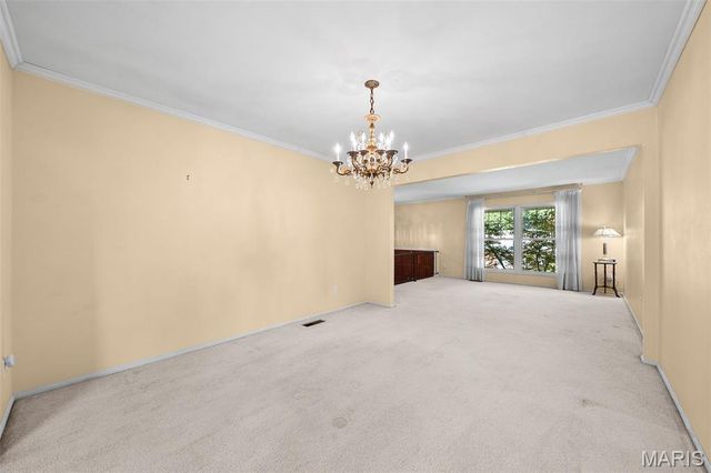 10300 Parkman Drive, St Louis, MO 63123