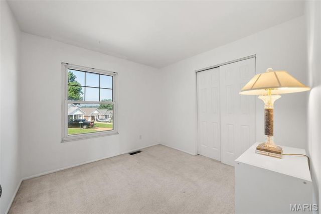 10300 Parkman Drive, St Louis, MO 63123