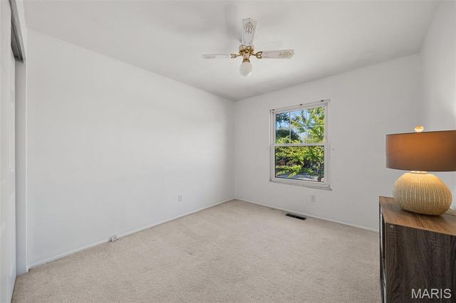 10300 Parkman Drive, St Louis, MO 63123