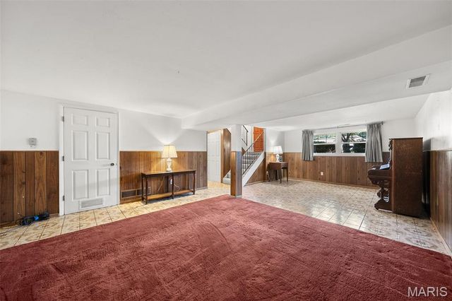 10300 Parkman Drive, St Louis, MO 63123