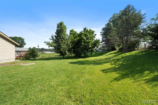10300 Parkman Drive, St Louis, MO 63123