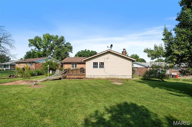 10300 Parkman Drive, St Louis, MO 63123
