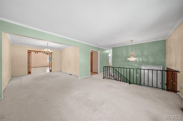 10300 Parkman Drive, St Louis, MO 63123