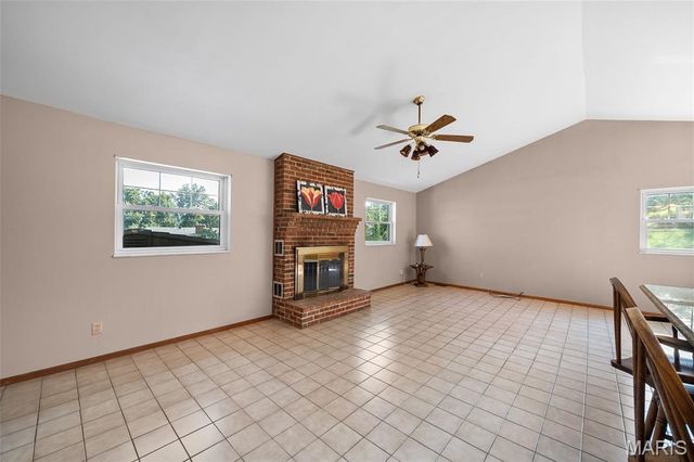 10300 Parkman Drive, St Louis, MO 63123