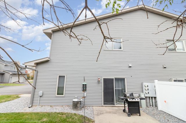 622 2nd Street NW, New Prague, MN 56071