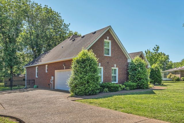 5646 Valley View Rd, Brentwood, TN 37027