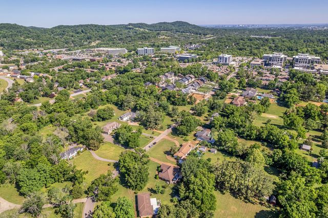5646 Valley View Rd, Brentwood, TN 37027